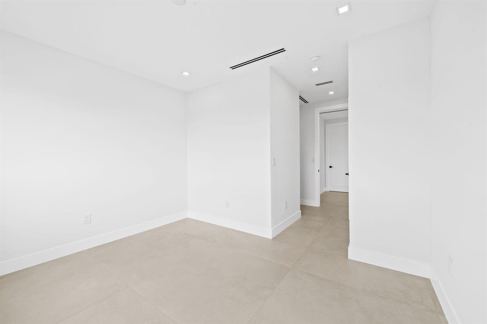 2324 SW 26th Street, Miami FL 33133 — 31
