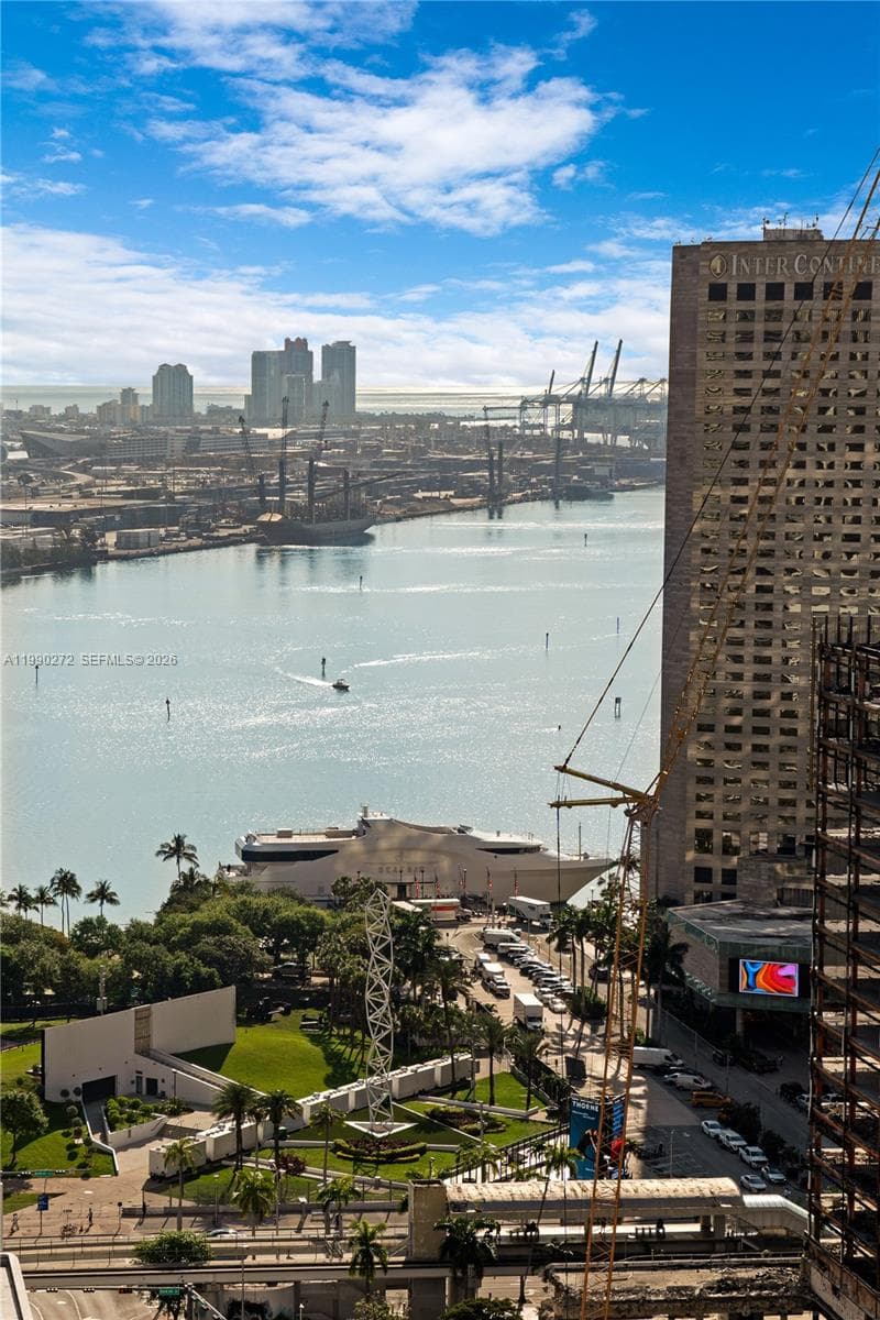 151 SE 1st St # 2802, Miami FL 33131 — 26