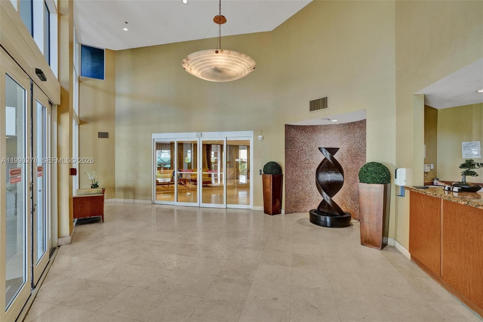 6767 Collins Ave # 304, Miami Beach FL 33141 — 40