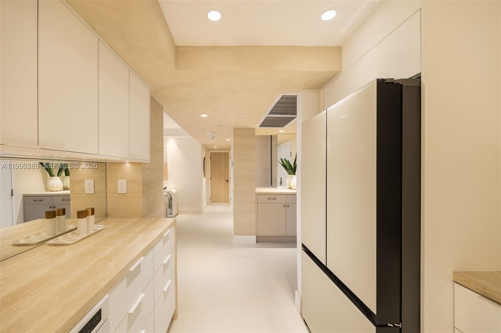 2301 Collins Ave # 526, Miami Beach FL 33139 — 10