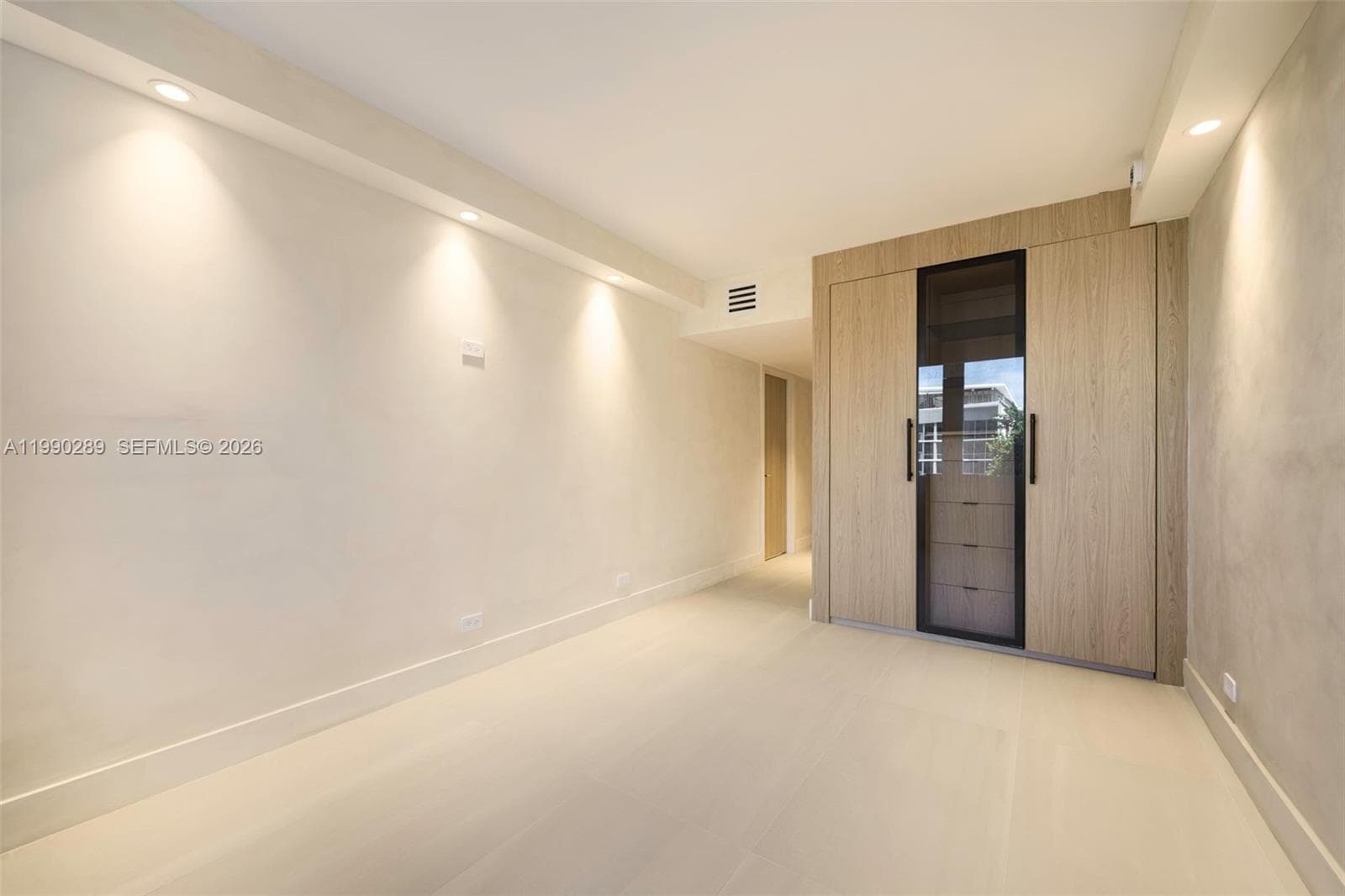 2301 Collins Ave # 526, Miami Beach FL 33139 — 14