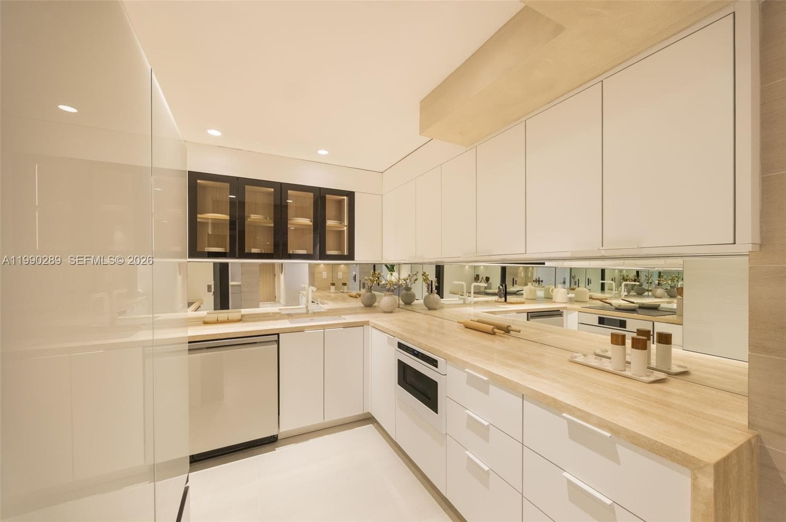 2301 Collins Ave # 526, Miami Beach FL 33139 — 11