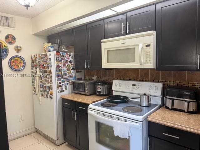 18820 NW 57th Ave # 204, Hialeah FL 33015 — 3