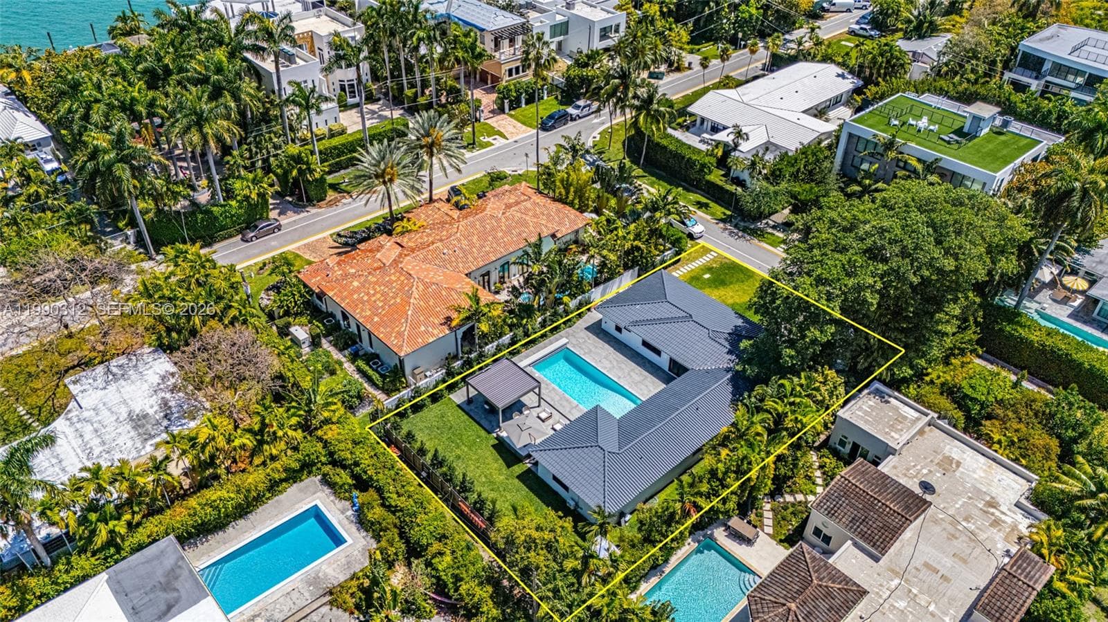 116 W 1st Ct, Miami Beach FL 33139 — 55