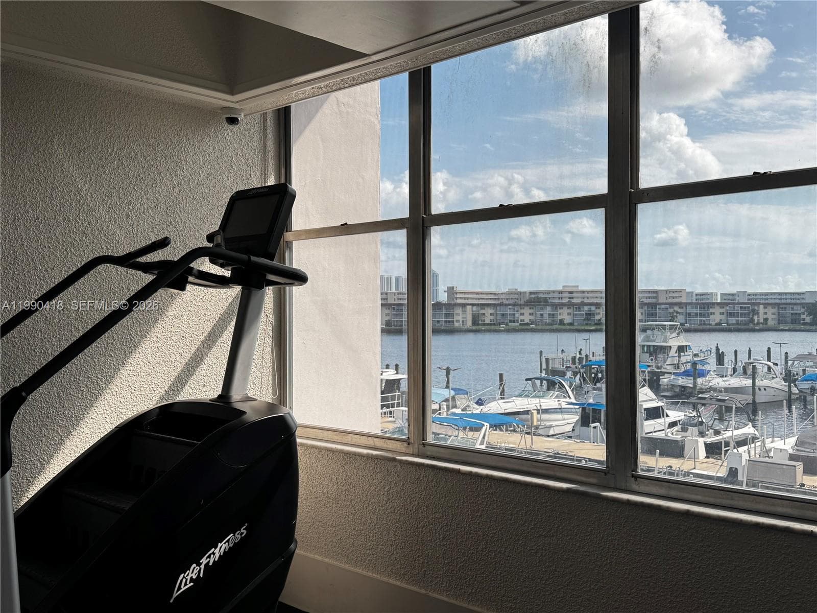 18061 Biscayne Blvd # 1203, Aventura FL 33160 — 39