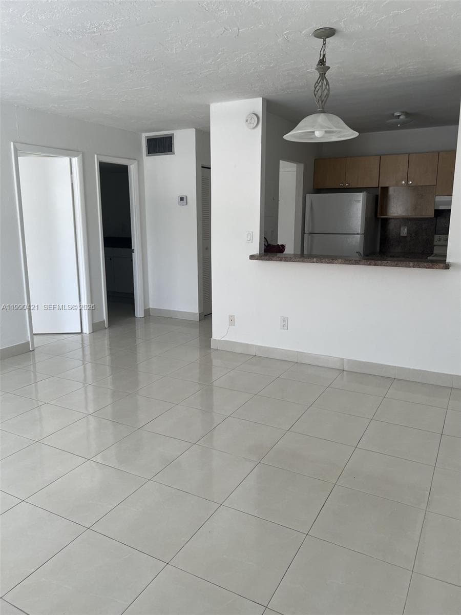 5501 NW 7th St # E219, Miami FL 33126 — 14