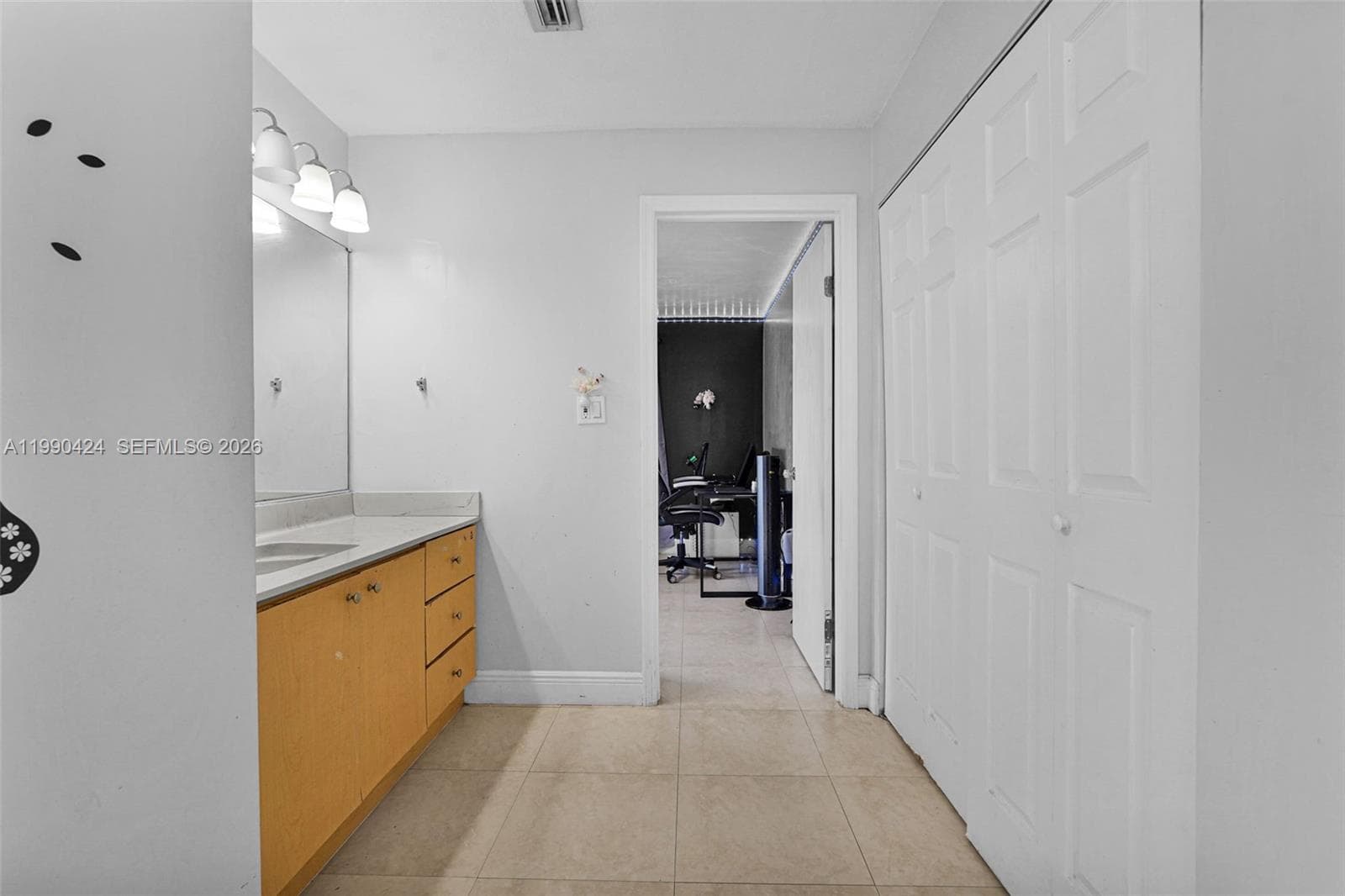 760 E 55th St, Hialeah FL 33013 — 23