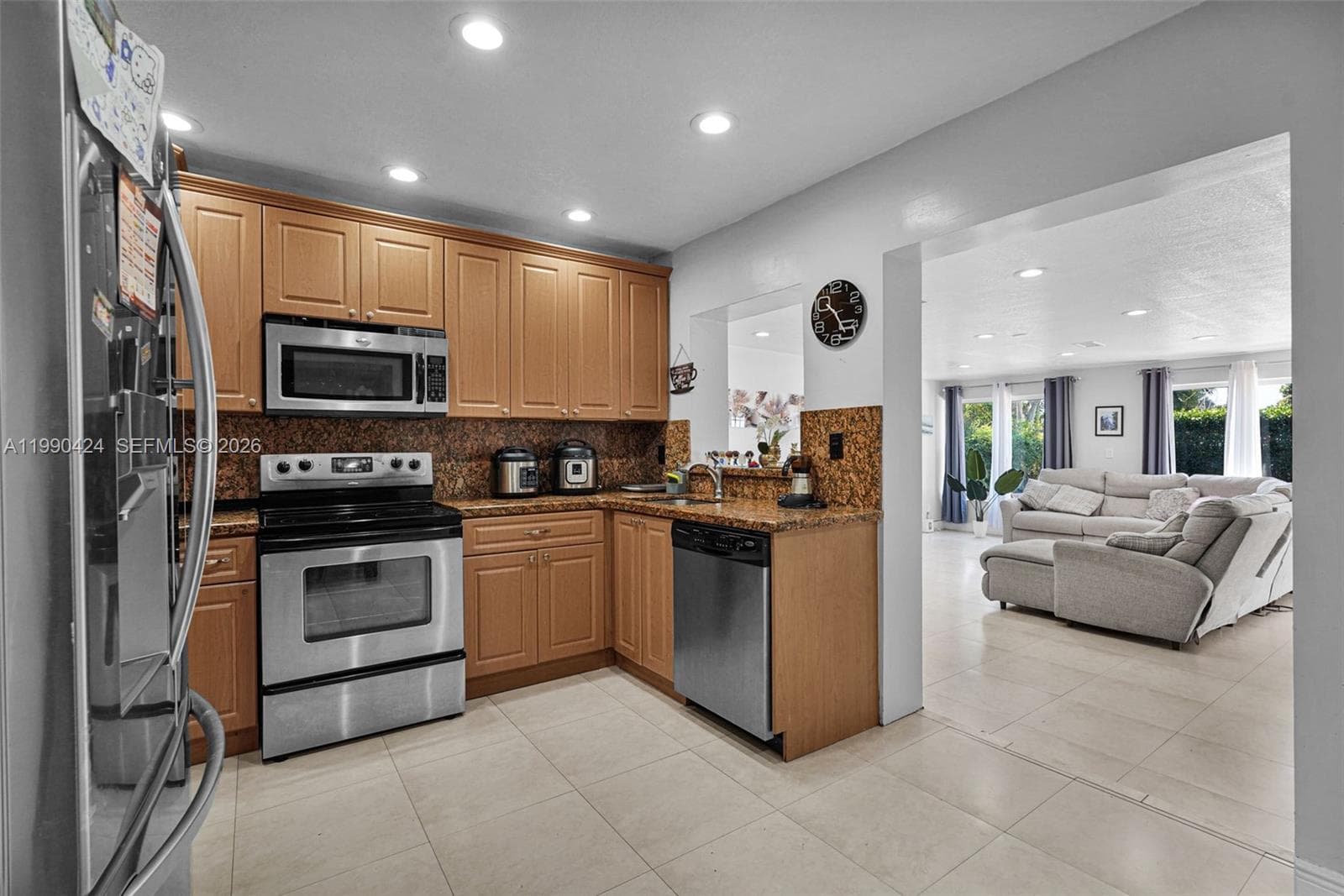 760 E 55th St, Hialeah FL 33013 — 8