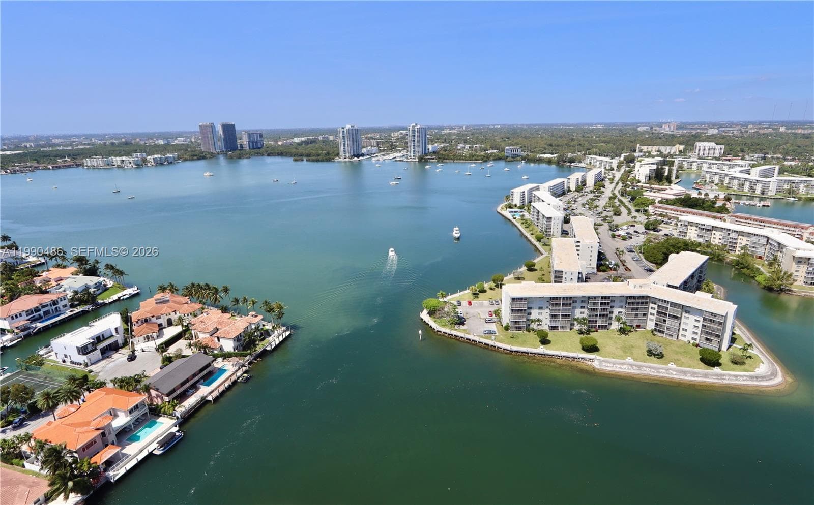 1000 Island Blvd, Aventura FL 33160 — 27