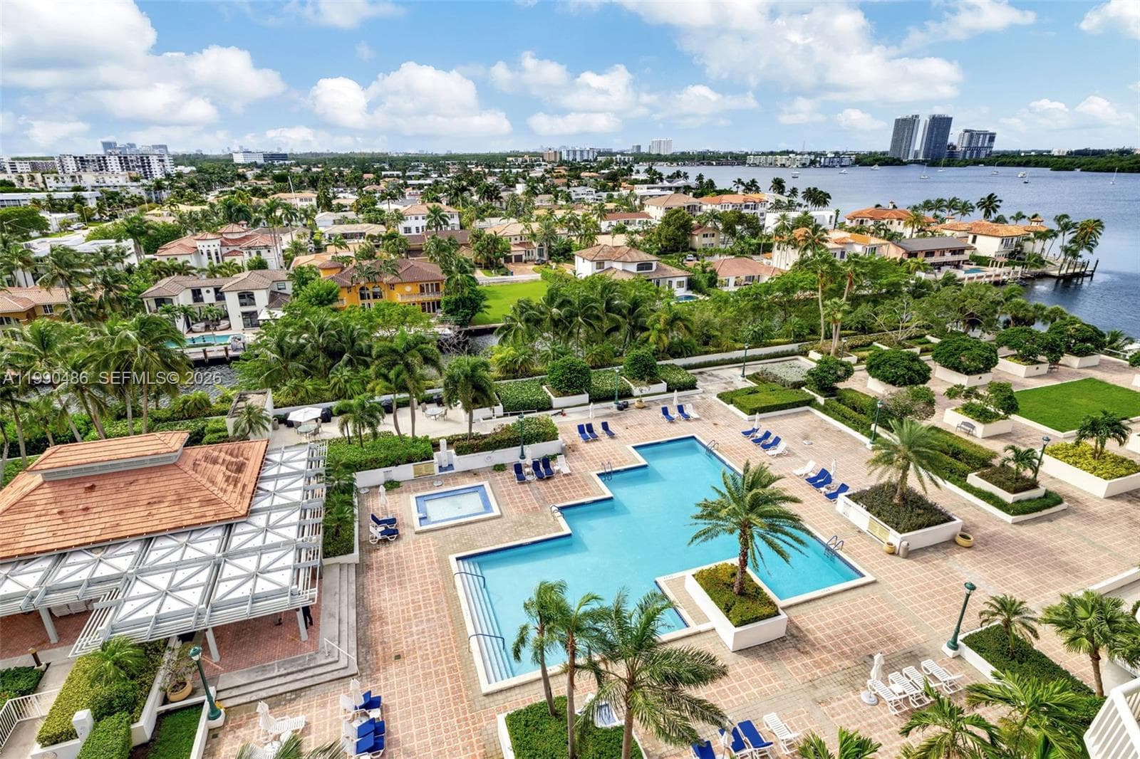 1000 Island Blvd, Aventura FL 33160 — 34