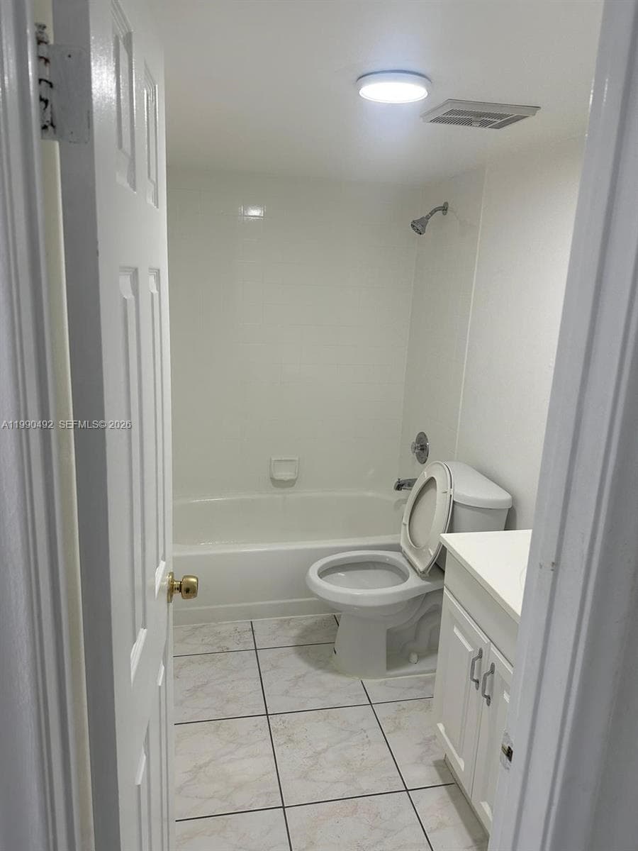 2565 W 56th St # 209, Hialeah FL 33016 — 6