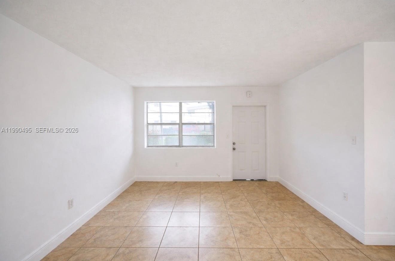 12275 NE 19th Ave # 4, North Miami FL 33181 — 6