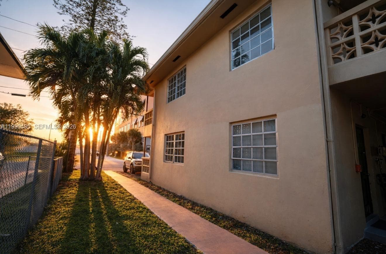 12275 NE 19th Ave # 4, North Miami FL 33181 — 12