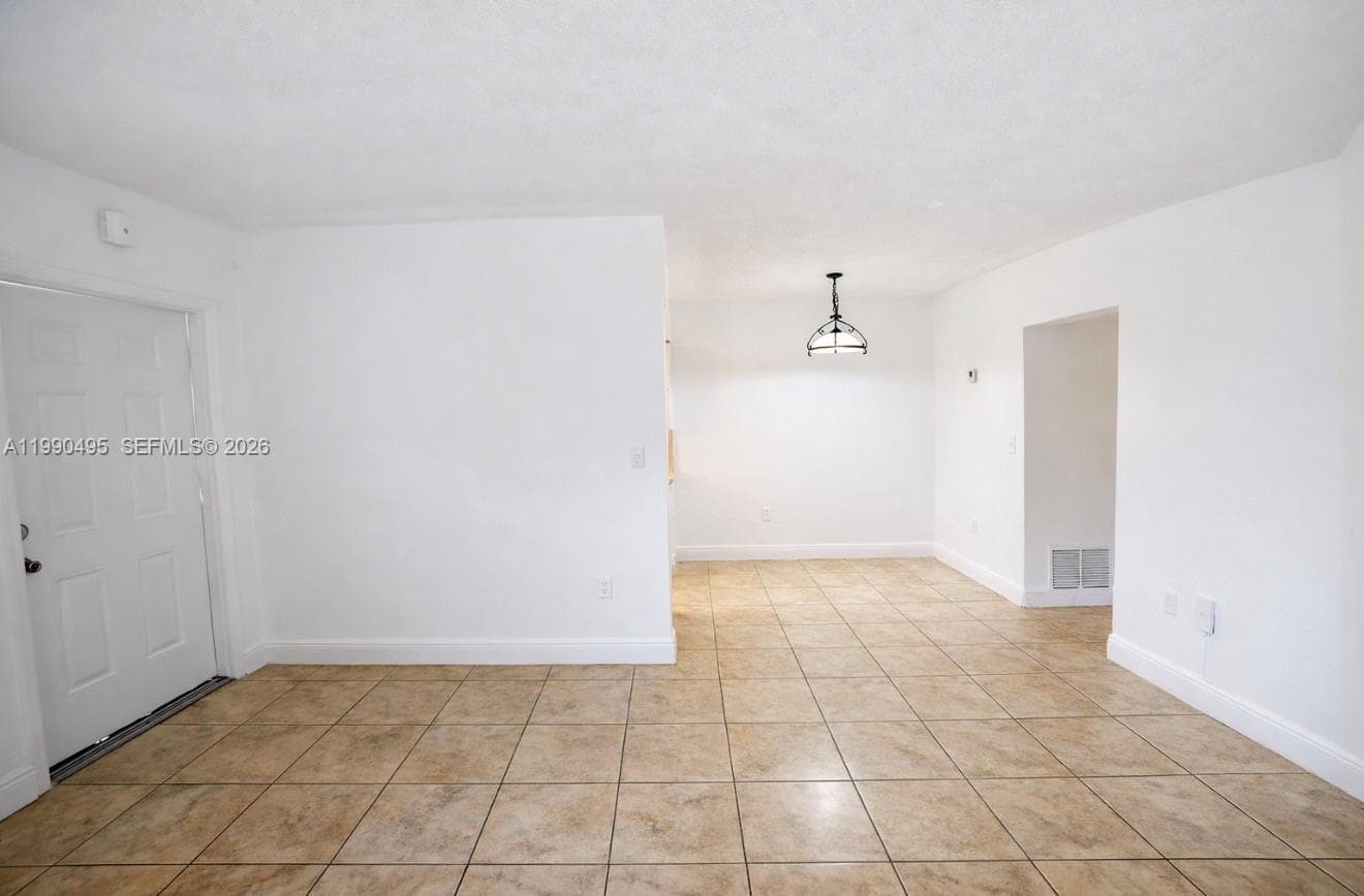 12275 NE 19th Ave # 4, North Miami FL 33181 — 7