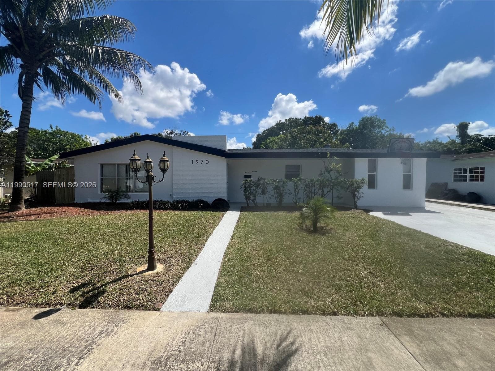 1970 NW 192nd Ter, Miami Gardens FL 33056 — 1