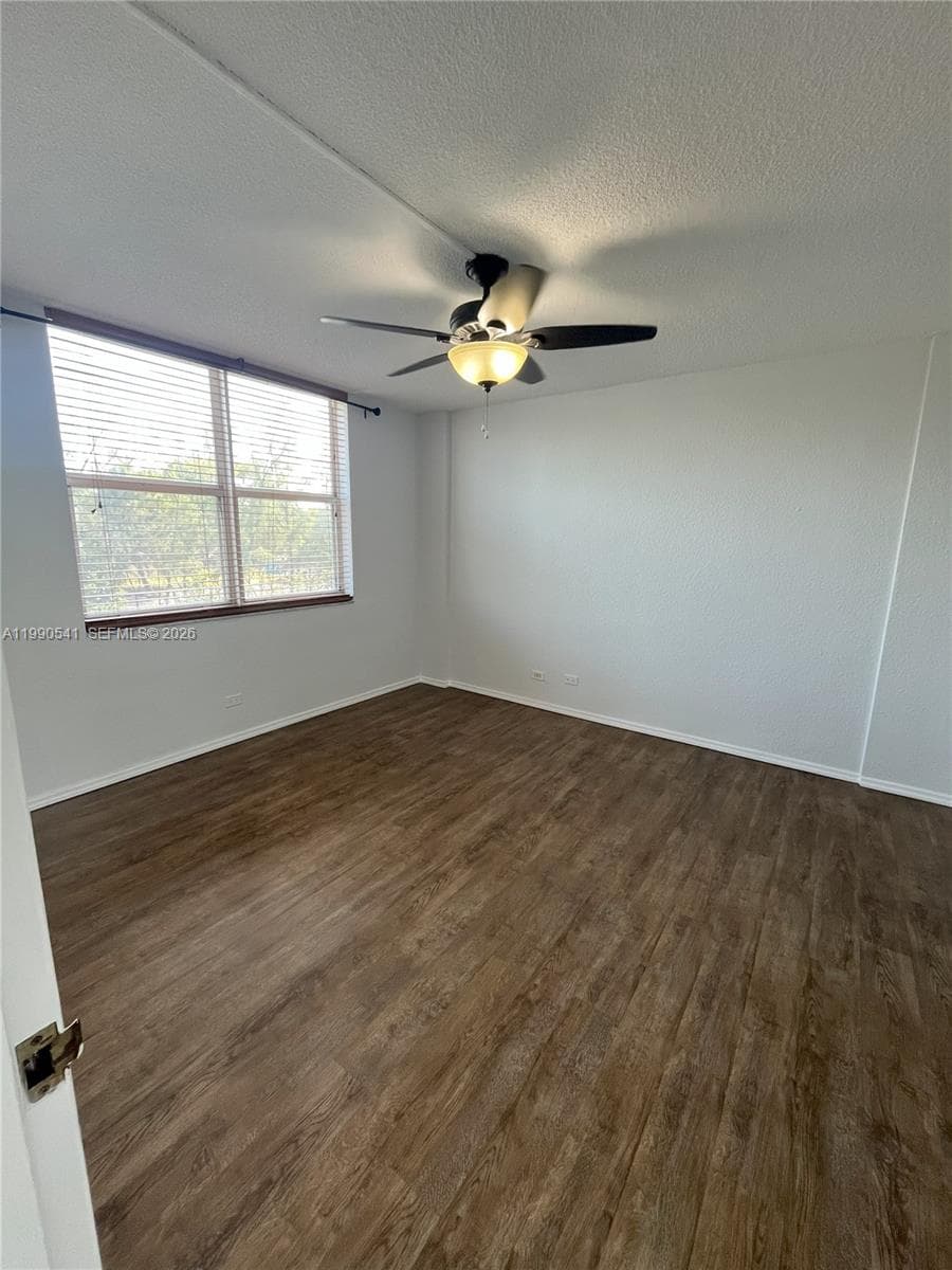 3660 NE 166th St # 305, North Miami Beach FL 33160 — 12