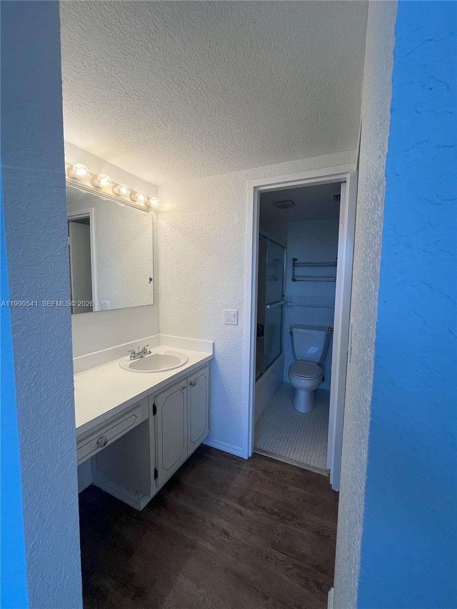 3660 NE 166th St # 305, North Miami Beach FL 33160 — 3