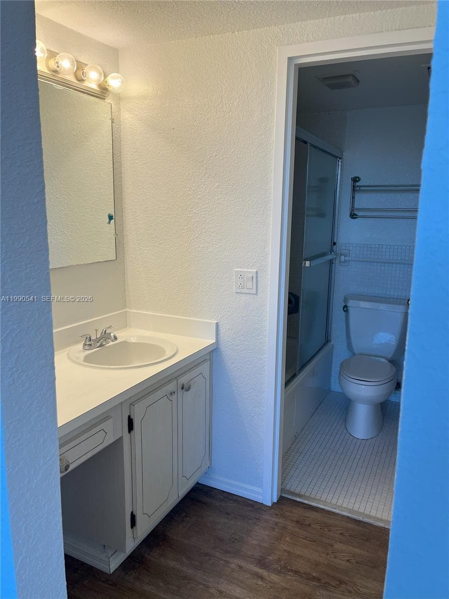 3660 NE 166th St # 305, North Miami Beach FL 33160 — 4