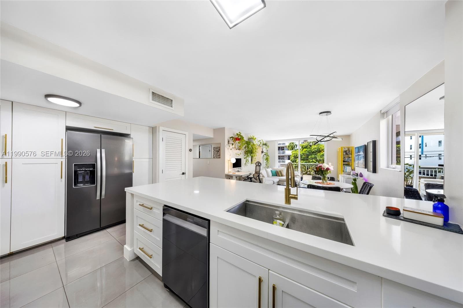 1665 Bay Rd # 221, Miami Beach FL 33139 — 13