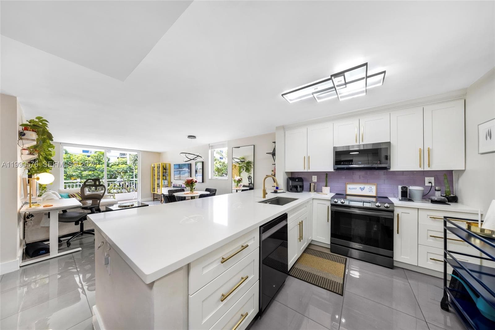 1665 Bay Rd # 221, Miami Beach FL 33139 — 11