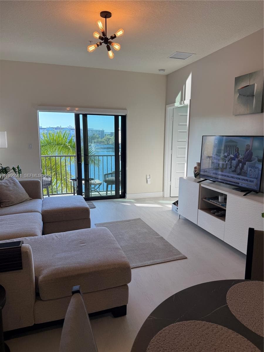 Urbana, Miami, FL — 12