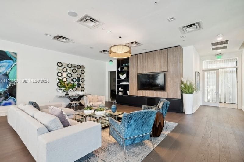 Urbana, Miami, FL — 22