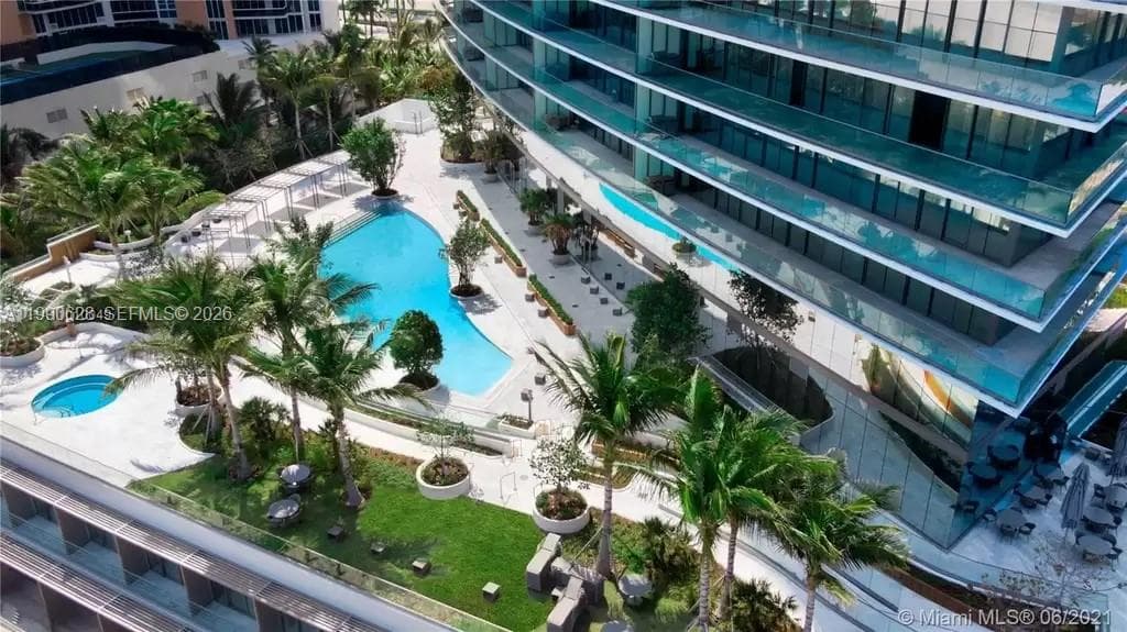 18975 Collins Ave # 5103, Sunny Isles Beach FL 33160 — 36