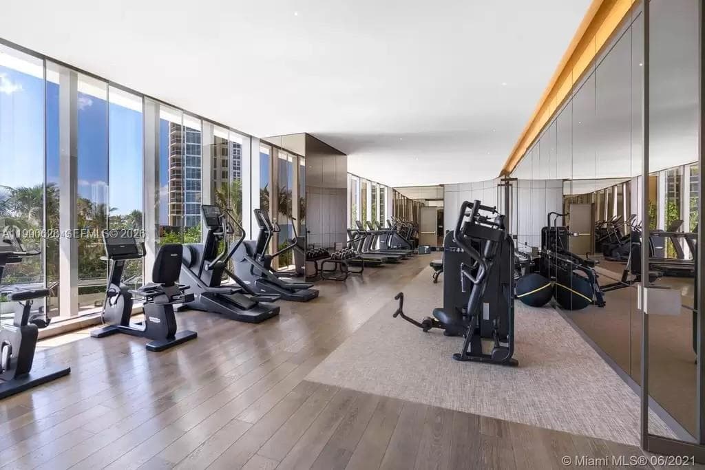 18975 Collins Ave # 5103, Sunny Isles Beach FL 33160 — 45