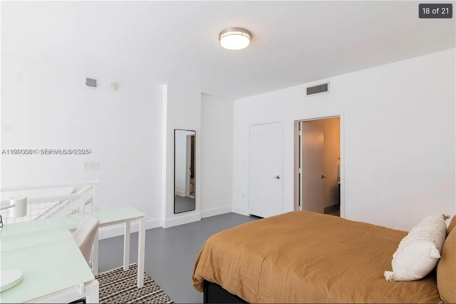 253 NE 2nd St # 617, Miami FL 33132 — 12