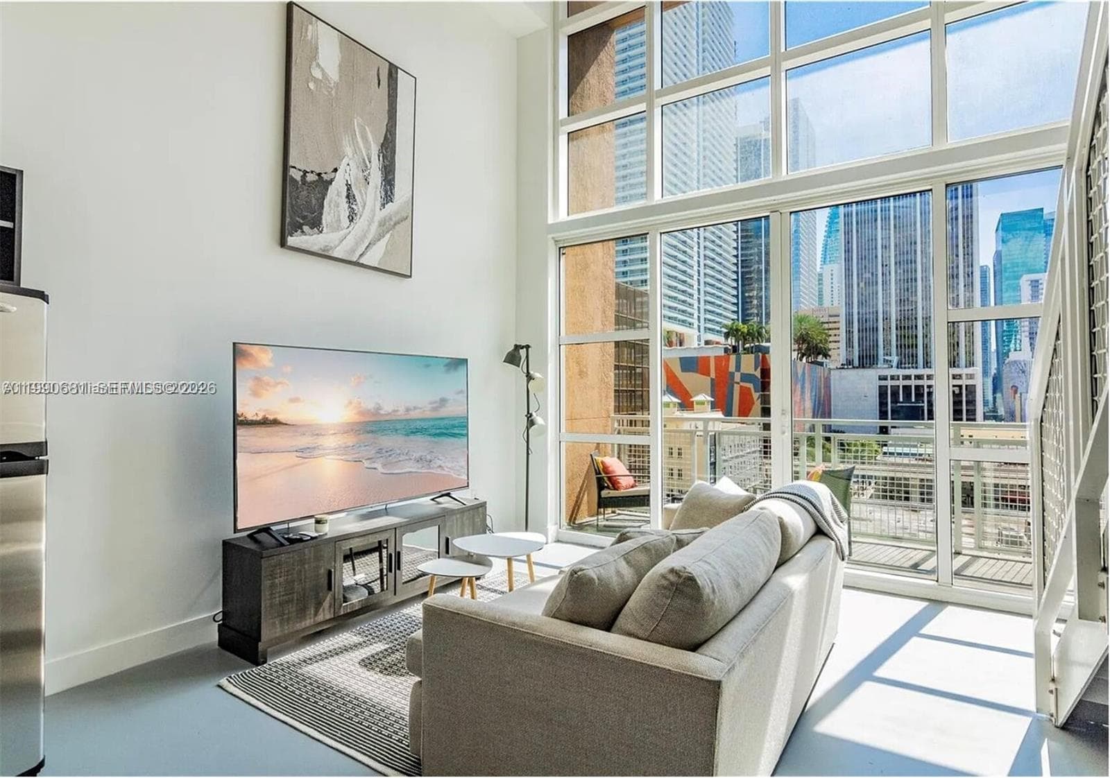 253 NE 2nd St # 617, Miami FL 33132 — 1