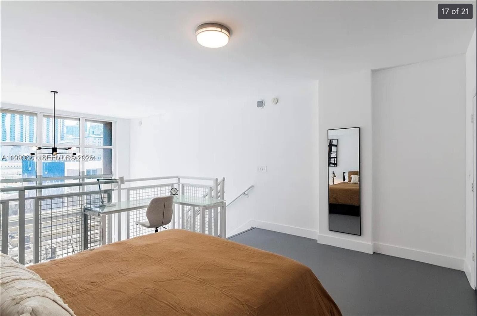 253 NE 2nd St # 617, Miami FL 33132 — 11