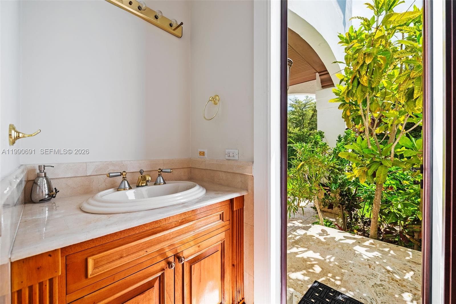 7701 Old Cutler Rd, Coral Gables FL 33143 — 50