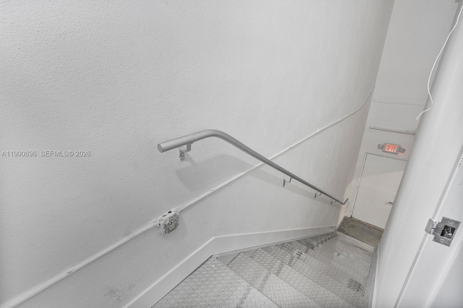 2075 W 76th St # 1, Hialeah FL 33016 — 25