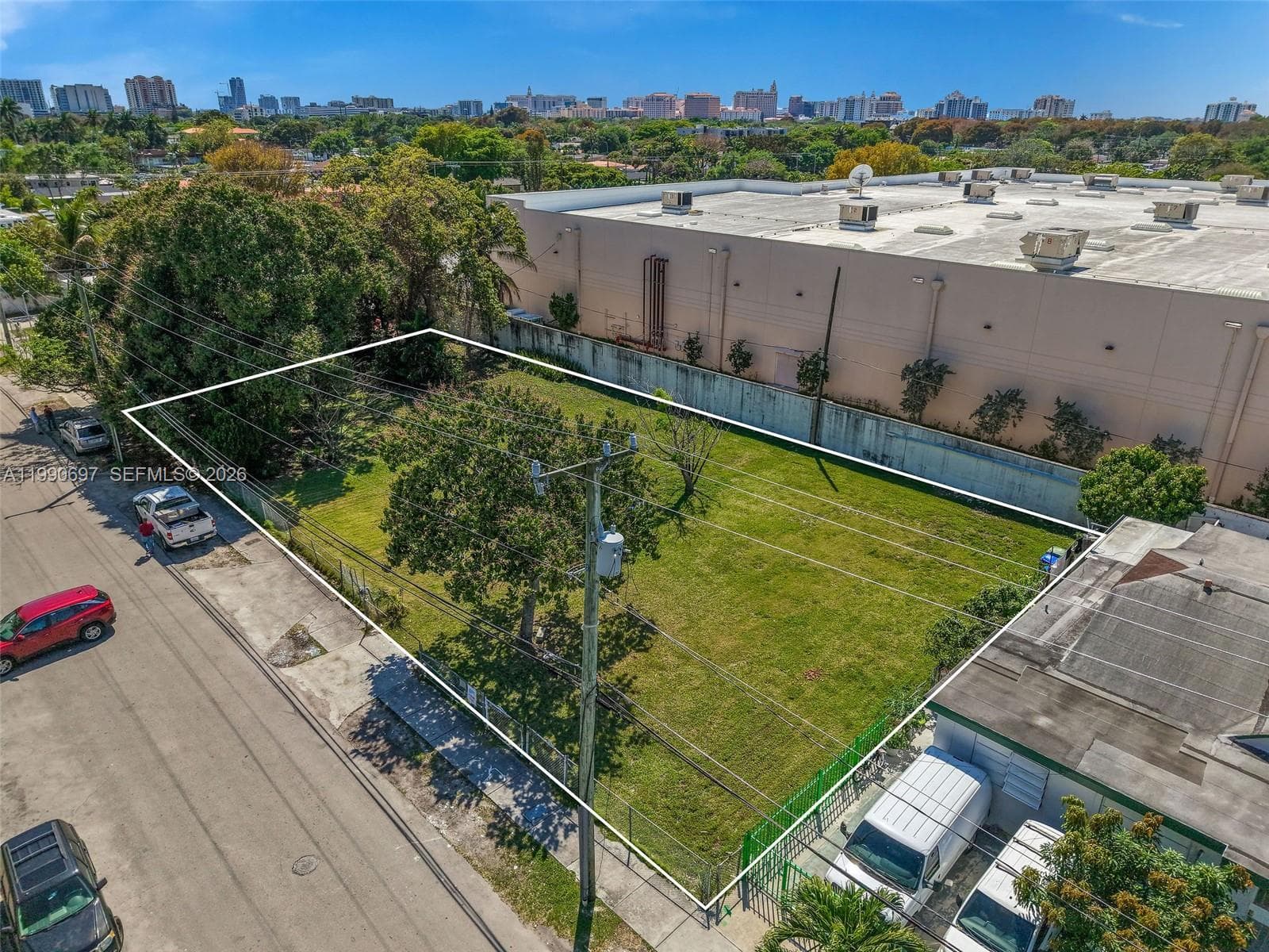 1000 SW 30th Ave, Miami FL 33135 — 9