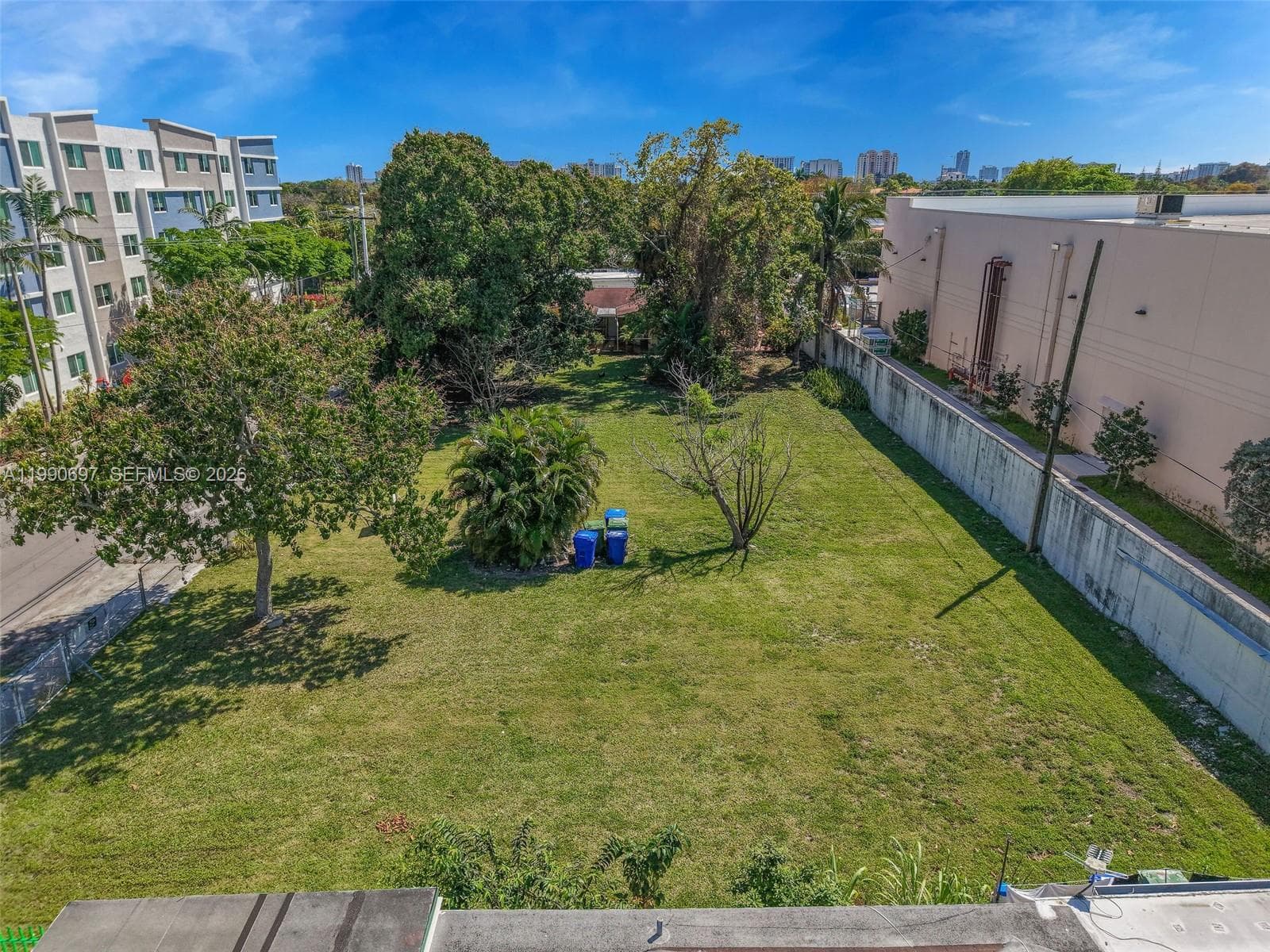 1000 SW 30th Ave, Miami FL 33135 — 19
