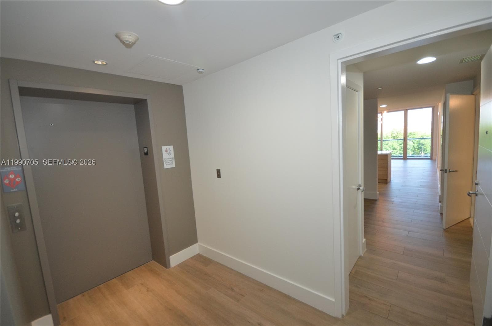 16385 Biscayne Blvd # 518, North Miami Beach FL 33160 — 27
