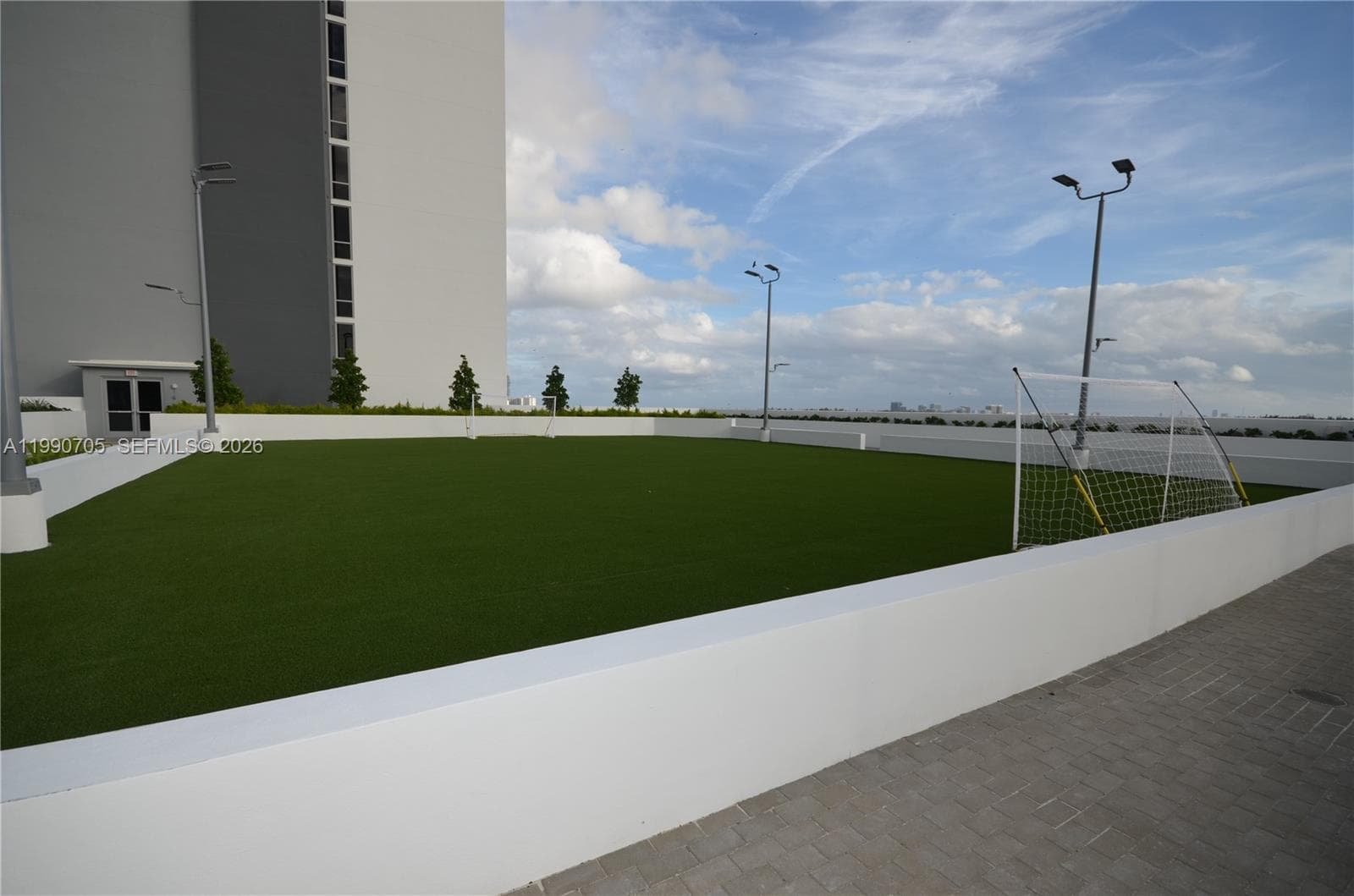 16385 Biscayne Blvd # 518, North Miami Beach FL 33160 — 3