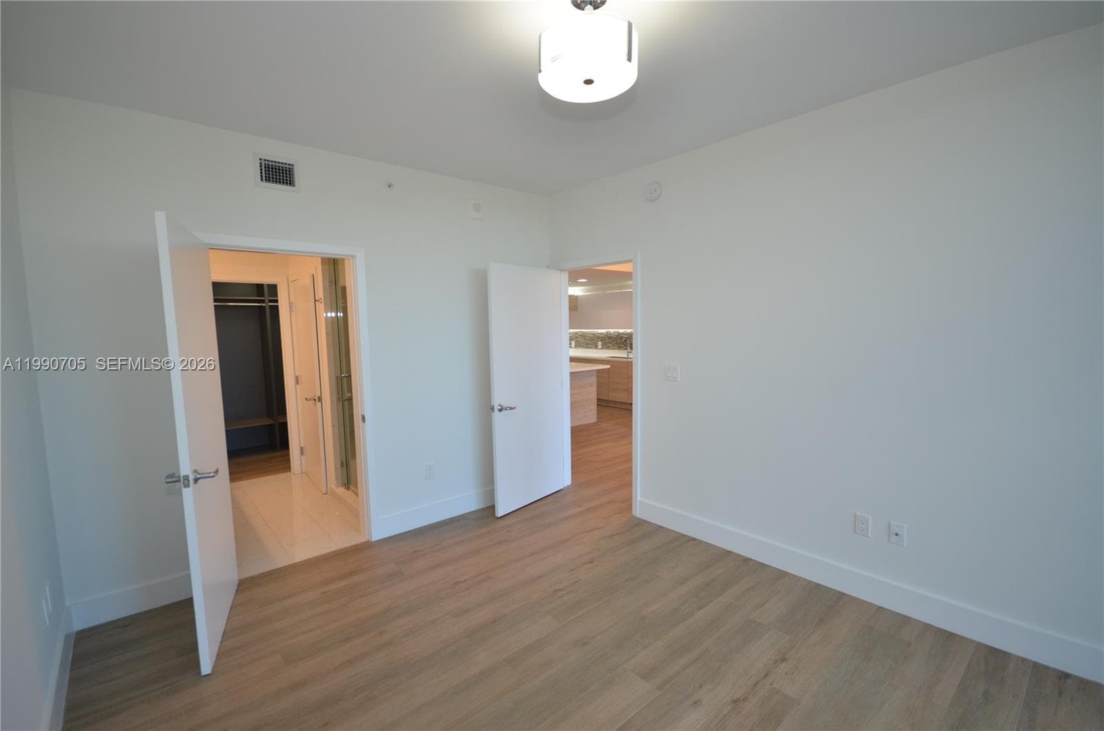 16385 Biscayne Blvd # 518, North Miami Beach FL 33160 — 28