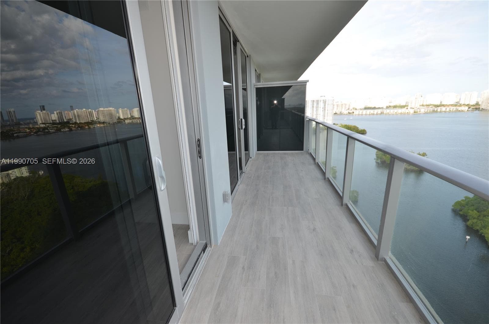 16385 Biscayne Blvd # 518, North Miami Beach FL 33160 — 20
