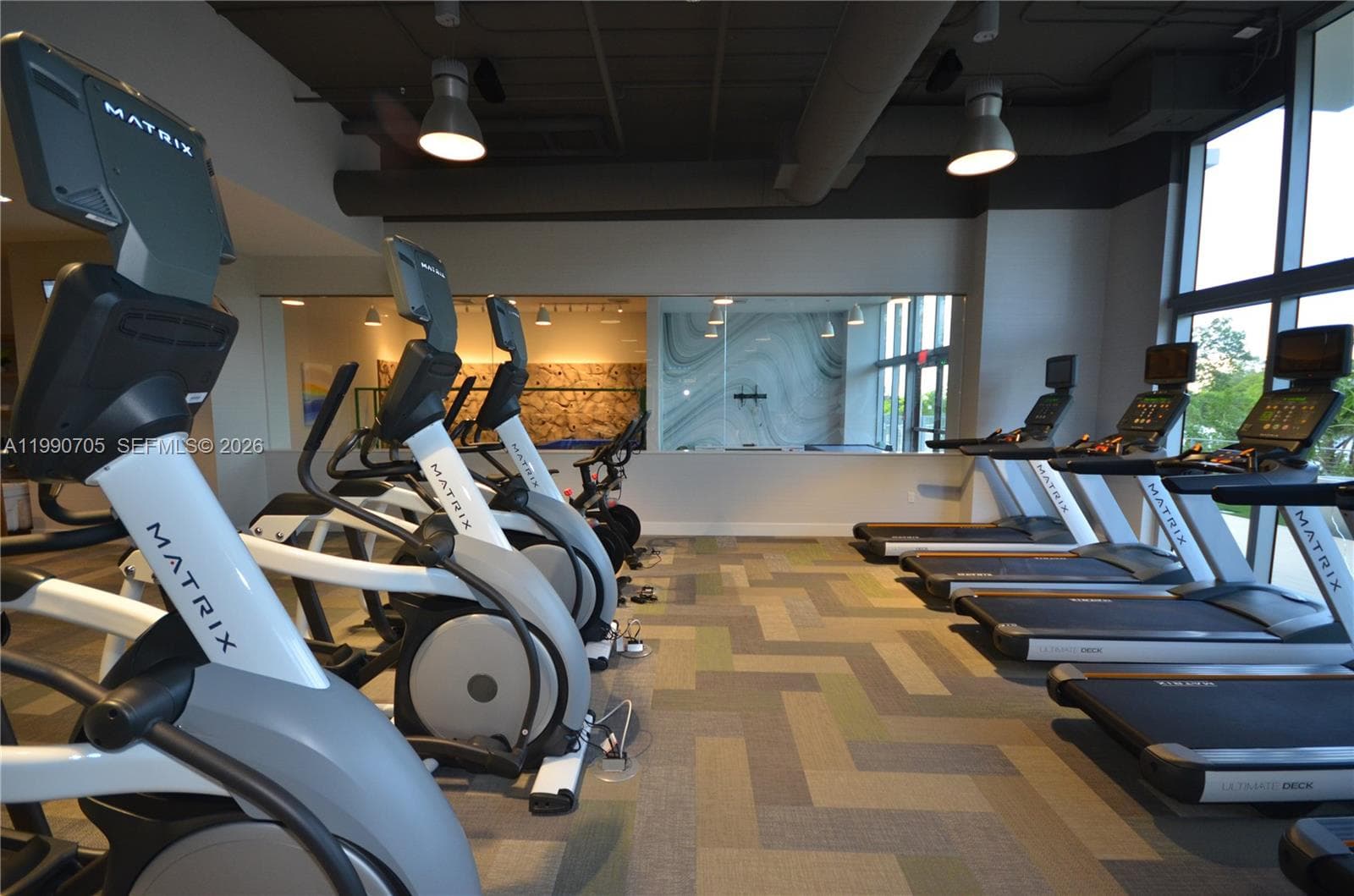 16385 Biscayne Blvd # 518, North Miami Beach FL 33160 — 14