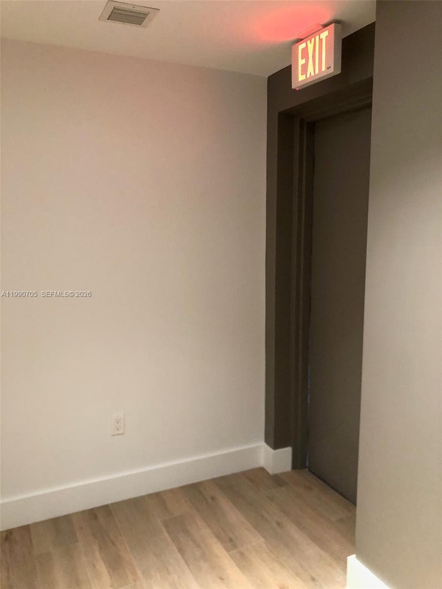 16385 Biscayne Blvd # 518, North Miami Beach FL 33160 — 40