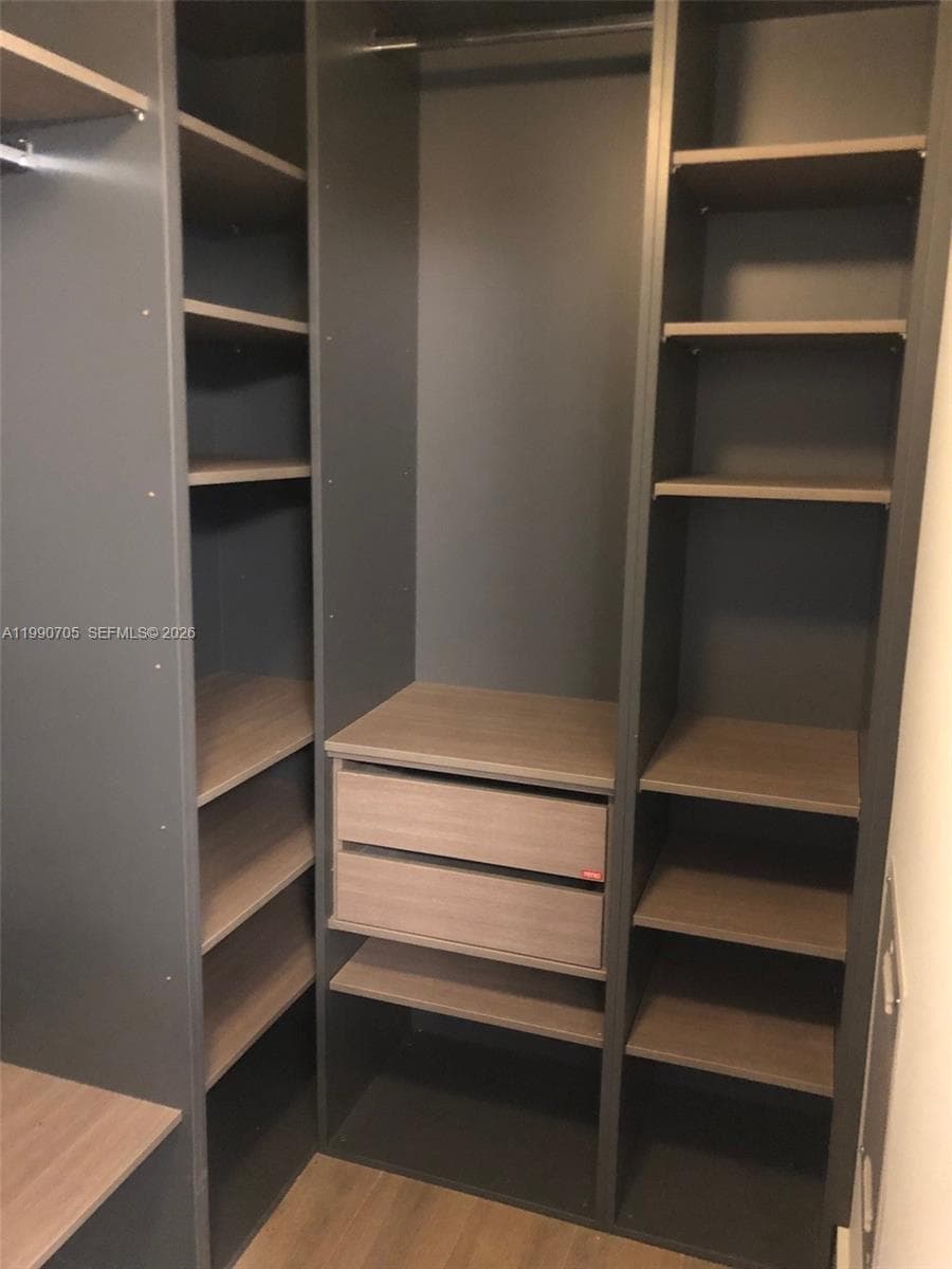 16385 Biscayne Blvd # 518, North Miami Beach FL 33160 — 35