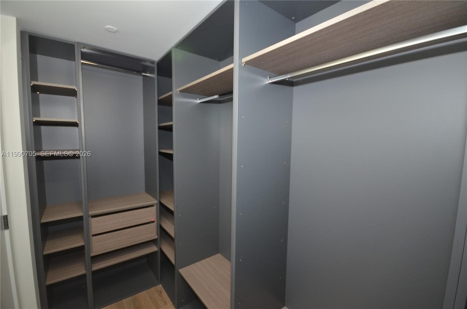 16385 Biscayne Blvd # 518, North Miami Beach FL 33160 — 39