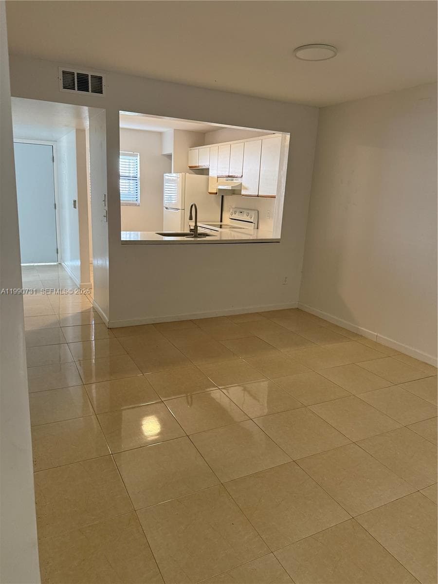860 NE 207th Ter # 106, Miami FL 33179 — 5