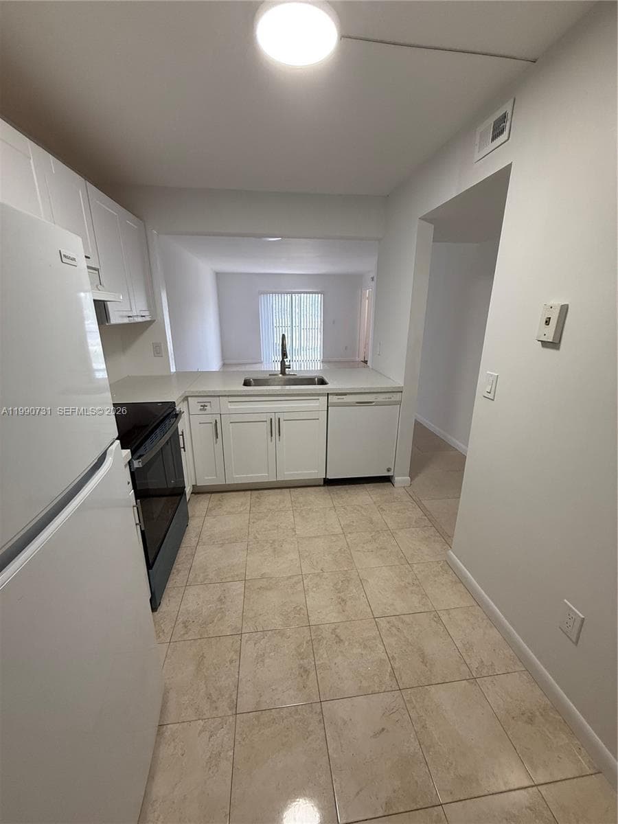 860 NE 207th Ter # 106, Miami FL 33179 — 9