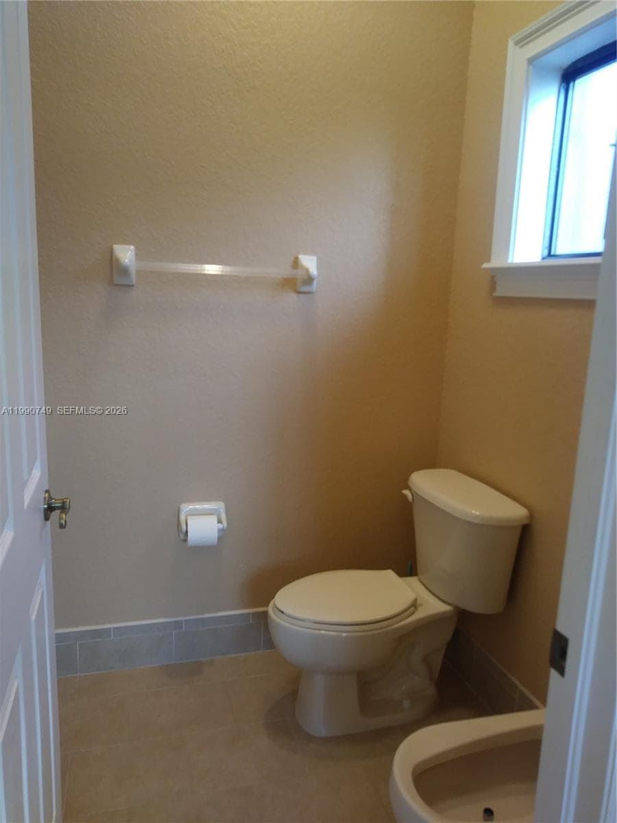 Florinda Estates, Miami Lakes, FL — 22