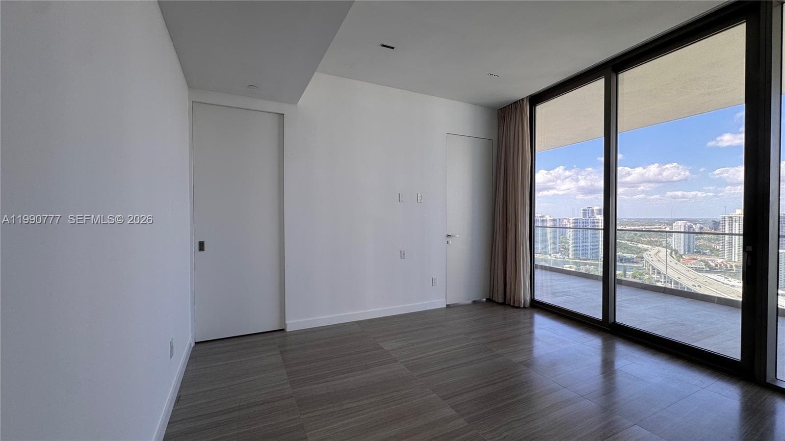 18975 Collins Ave # 2500, Sunny Isles Beach FL 33160 — 27