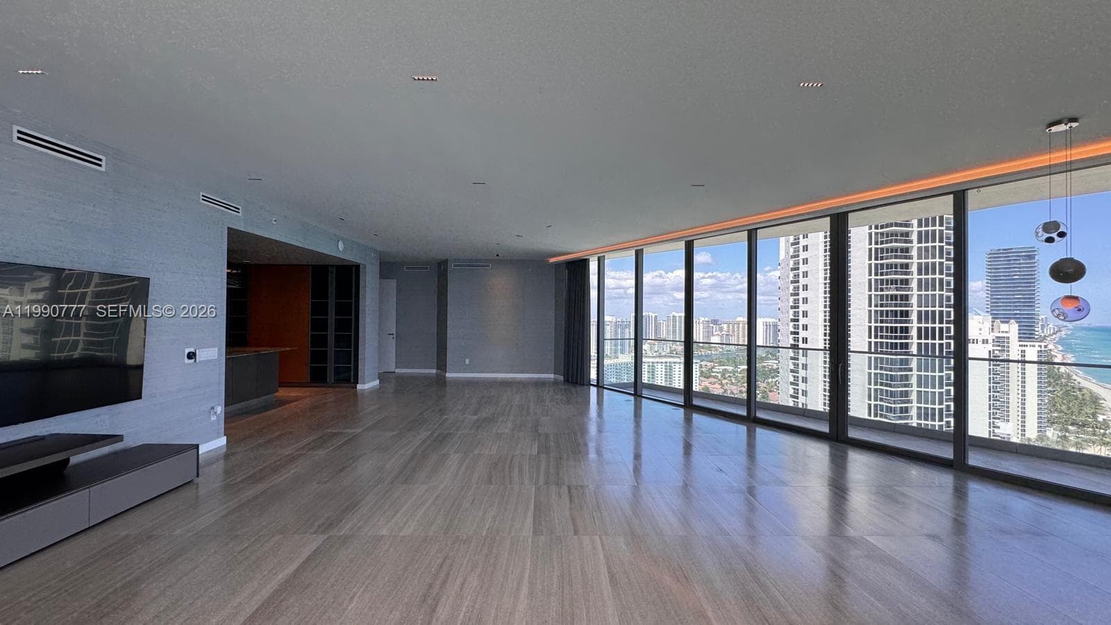 18975 Collins Ave # 2500, Sunny Isles Beach FL 33160 — 10