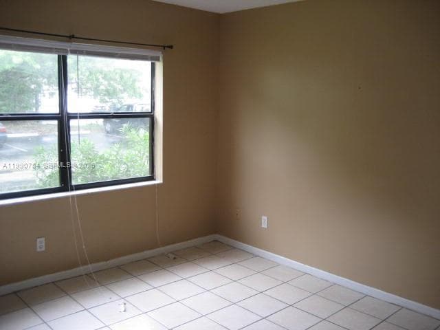 15328 SW 72 ST # 14, Miami FL 33193 — 9