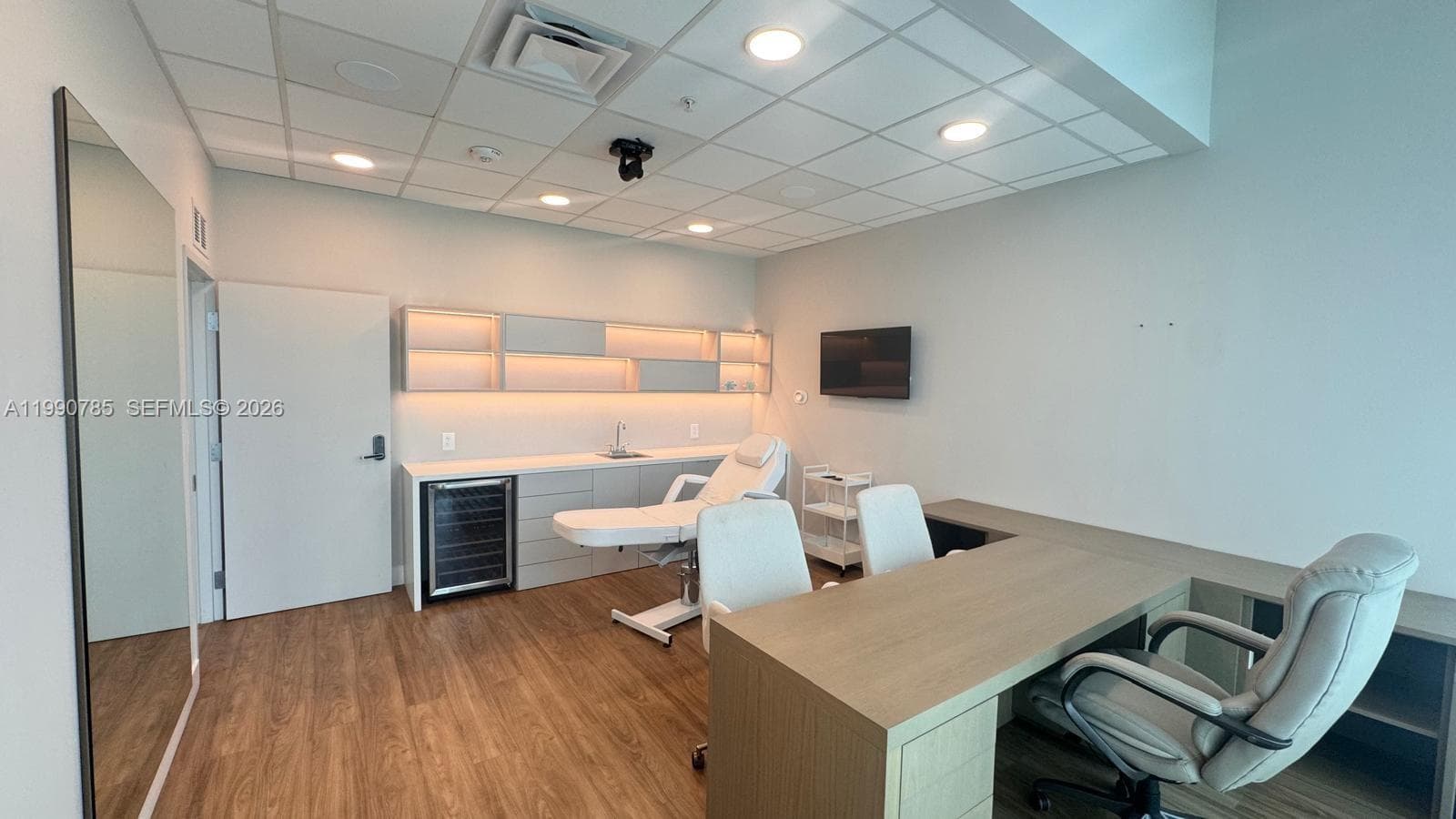 2820 NE 214th St # 1004, Aventura FL 33180 — 26